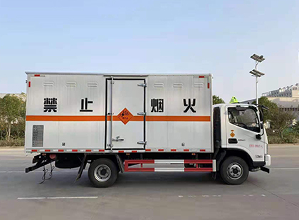 海南藏族爆破器材运输车
