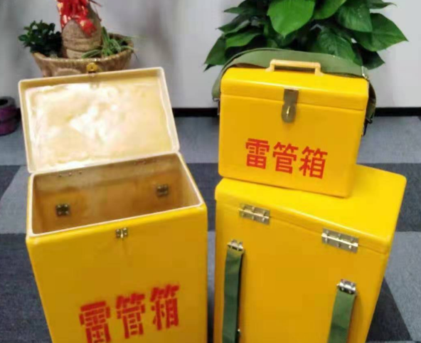 海南藏族玻璃钢雷管箱有哪些特点