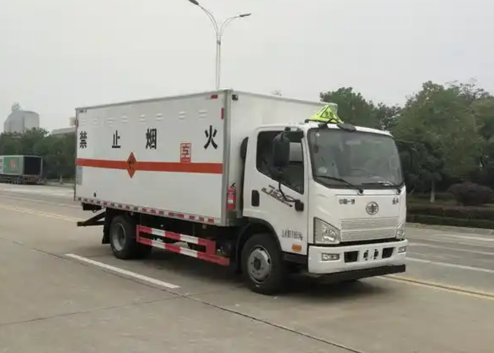 海南藏族爆破器材运输车可以上高速吗？