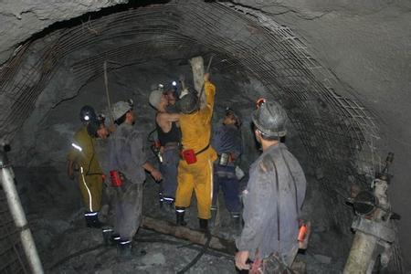 海南藏族工程爆破中的危险因素分析以及应对工程爆破危险的措施